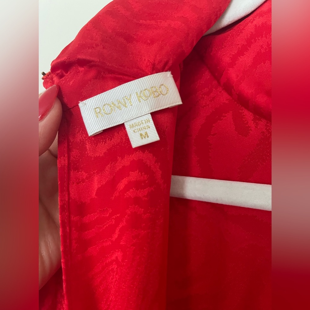KAIRA DRESS
Ronny Kobo
Color: Red
Size: M - Picture 7 of 7